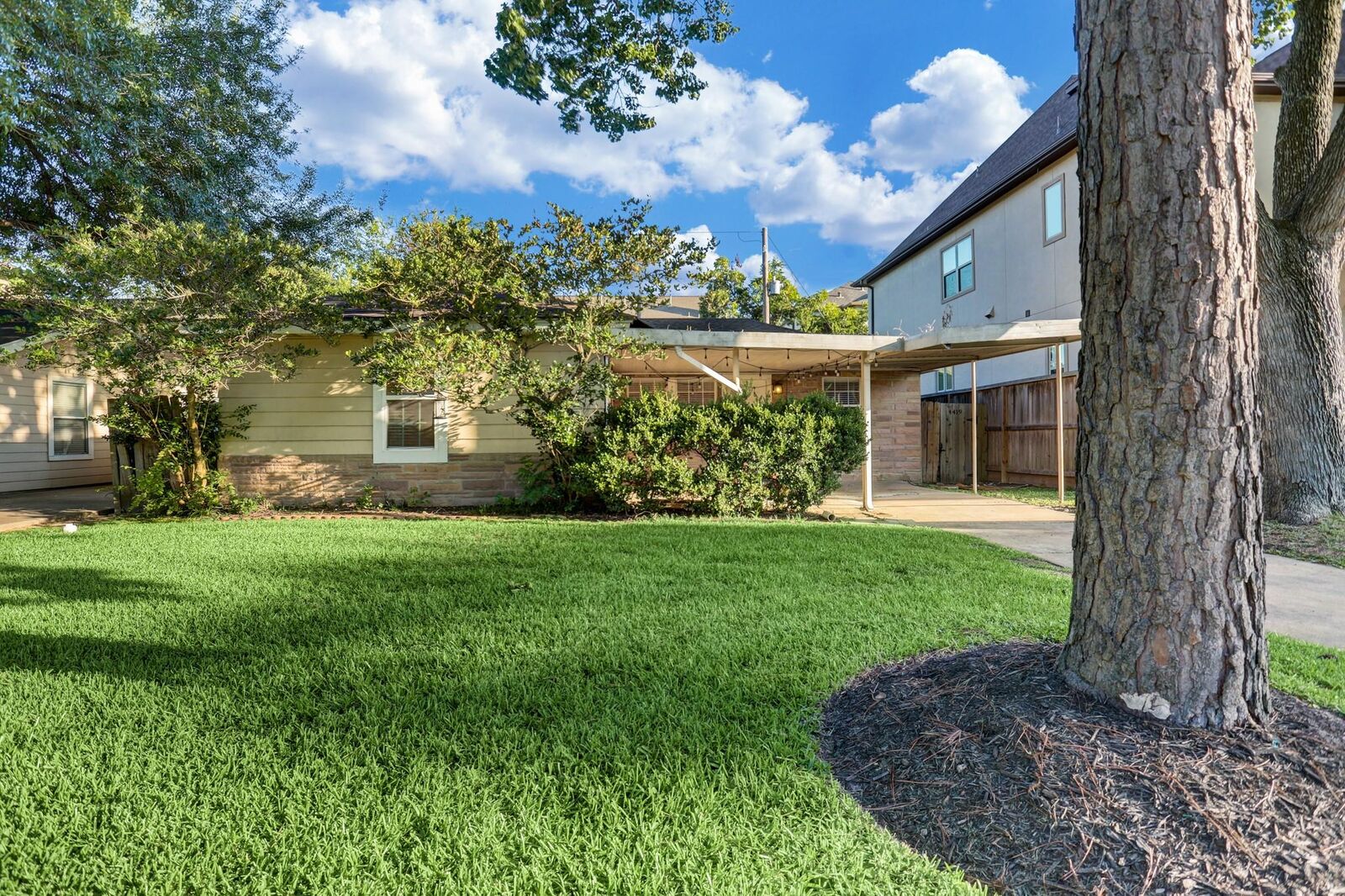 Property Photo:  4419 Cynthia  TX 77401 