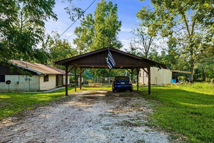 Property Photo: 127 Forest Drive TX 77351