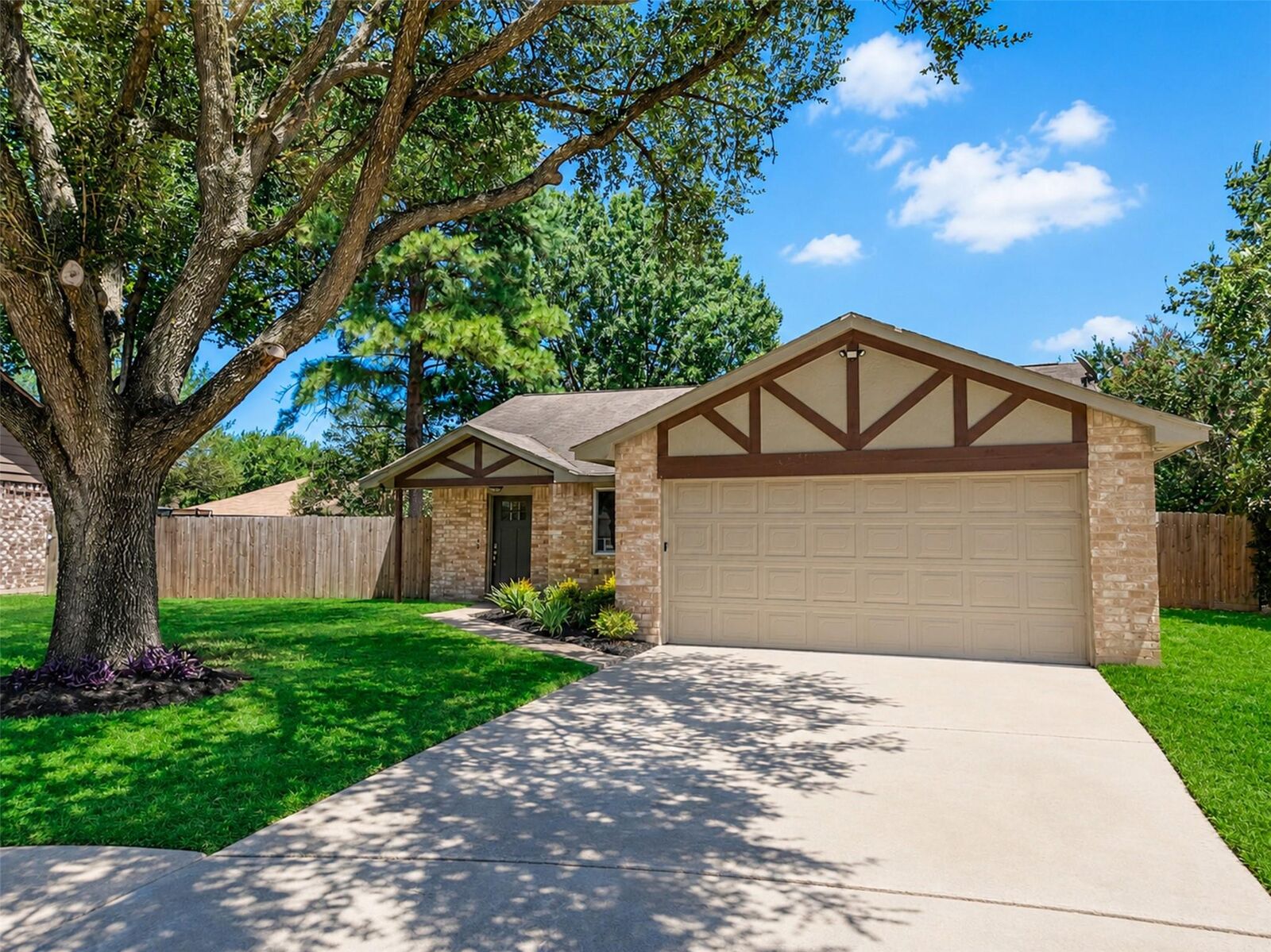 Property Photo: 3206 Keywood Lane TX 77449