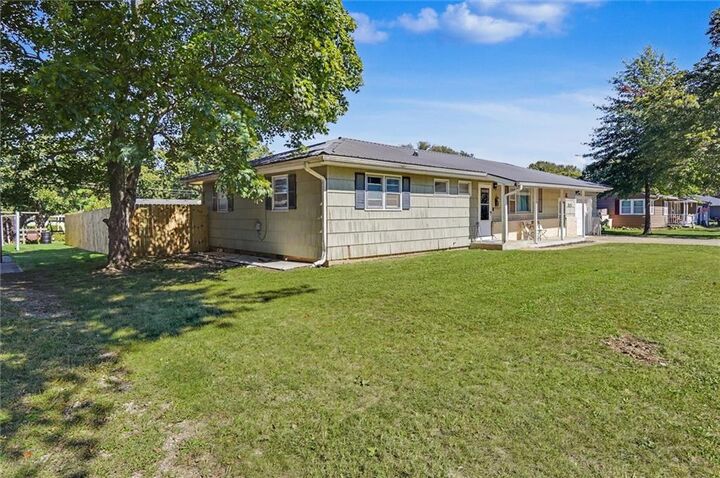 Property Photo:  315 E Monroe Avenue  KS 66032 