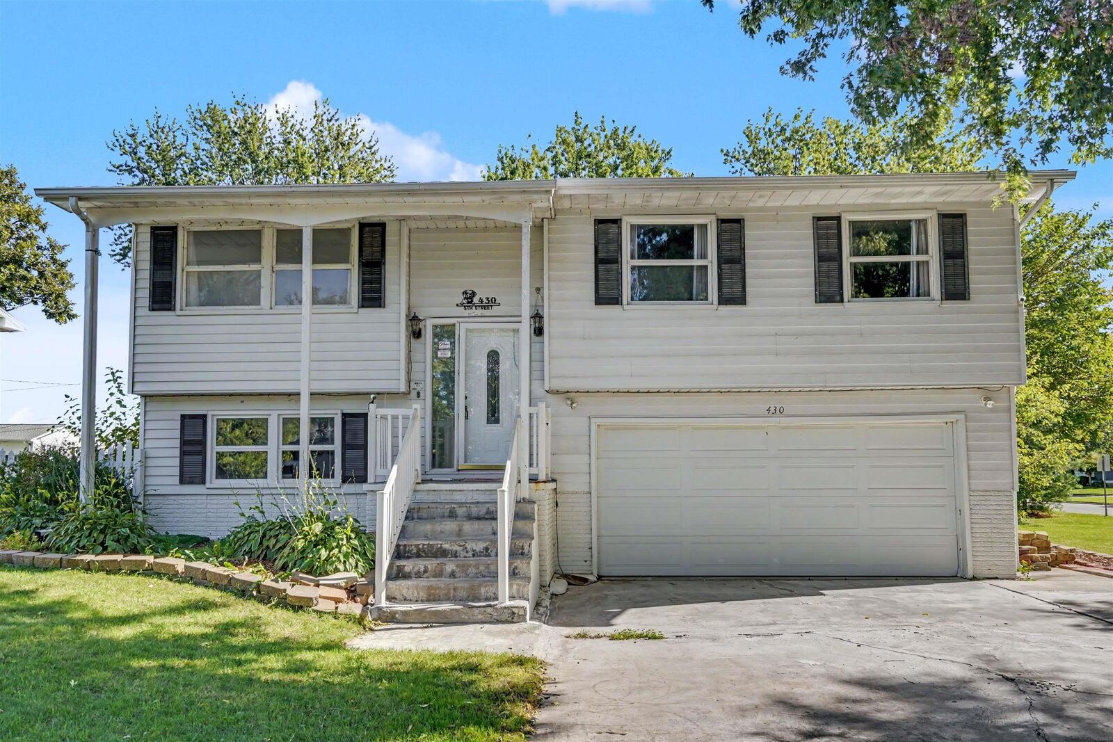 Property Photo: 430 5th Street IA 50624