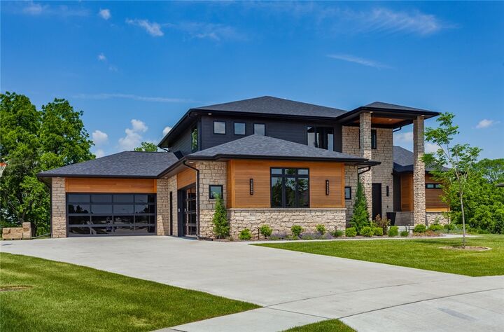 Property Photo:  8033 NW 104th Court  IA 50131 