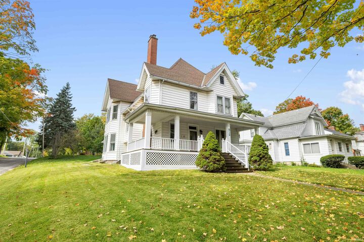 Property Photo: 512 S Wayne Street IN 46703
