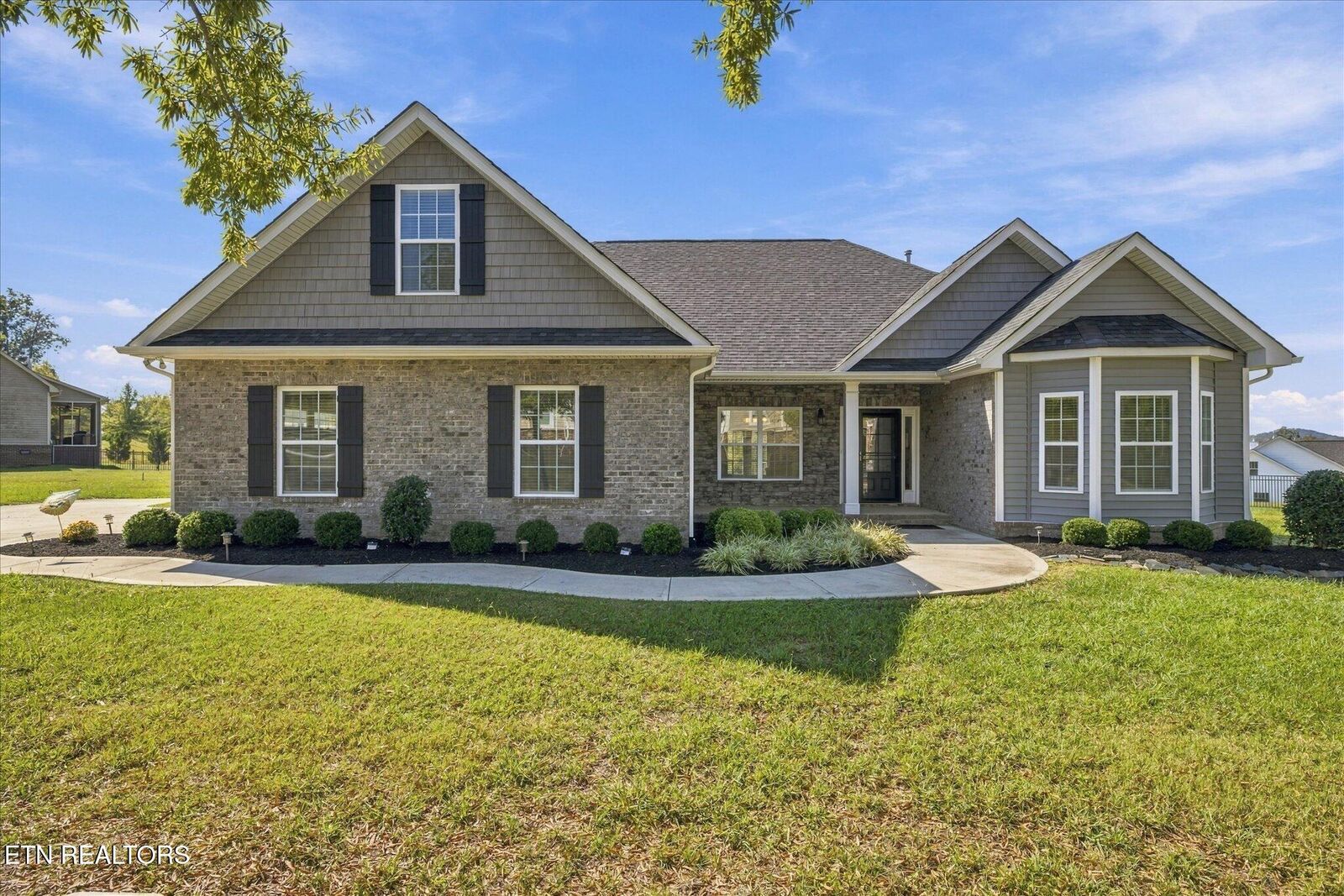 Property Photo:  605 Broadberry Ave  TN 37830 