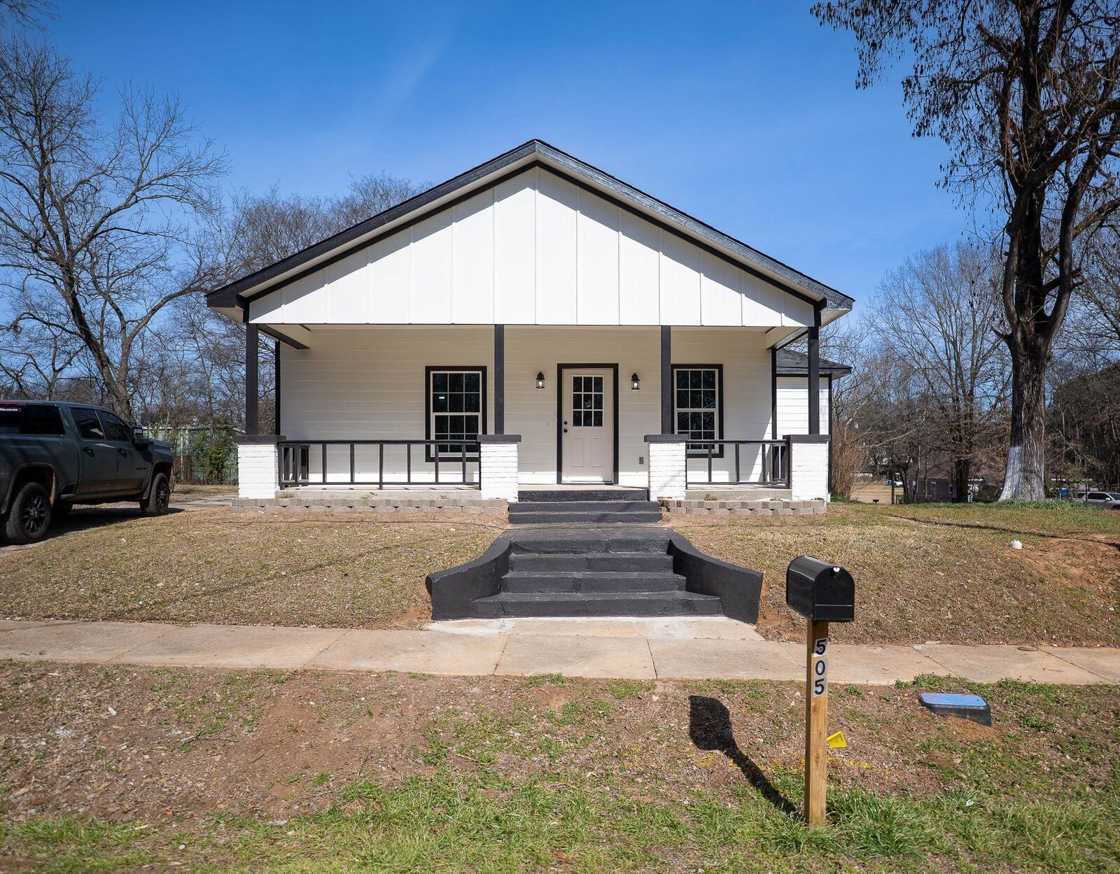 Property Photo: 505 Willow St. TX 75670