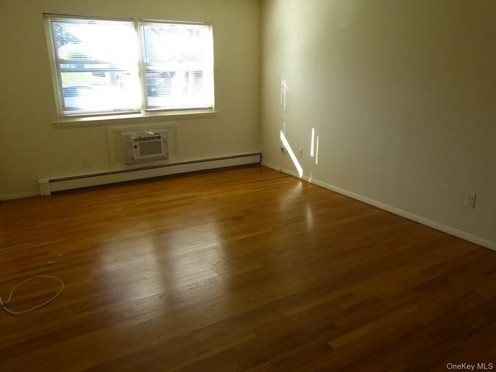 Property Photo:  4 Duryea Place 1B  NY 10960 