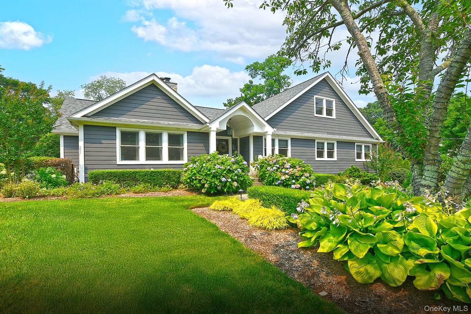 Property Photo:  31 Huntington Bay Road  NY 11743 