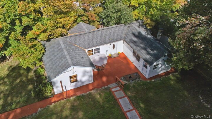Property Photo:  12 Crest Drive  NY 10541 