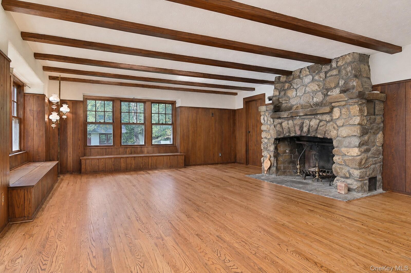 Property Photo:  363 State Route 37 Ct  CT 06812 