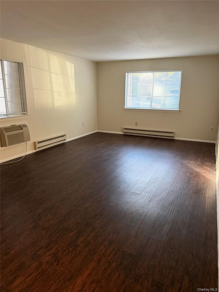 Property Photo: 307 Fox Run Lane NY 12563