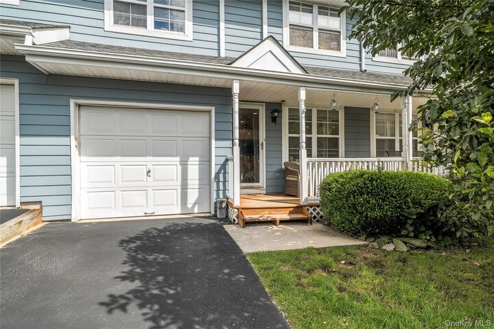 Property Photo:  5 Spruce Lane  NY 11722 