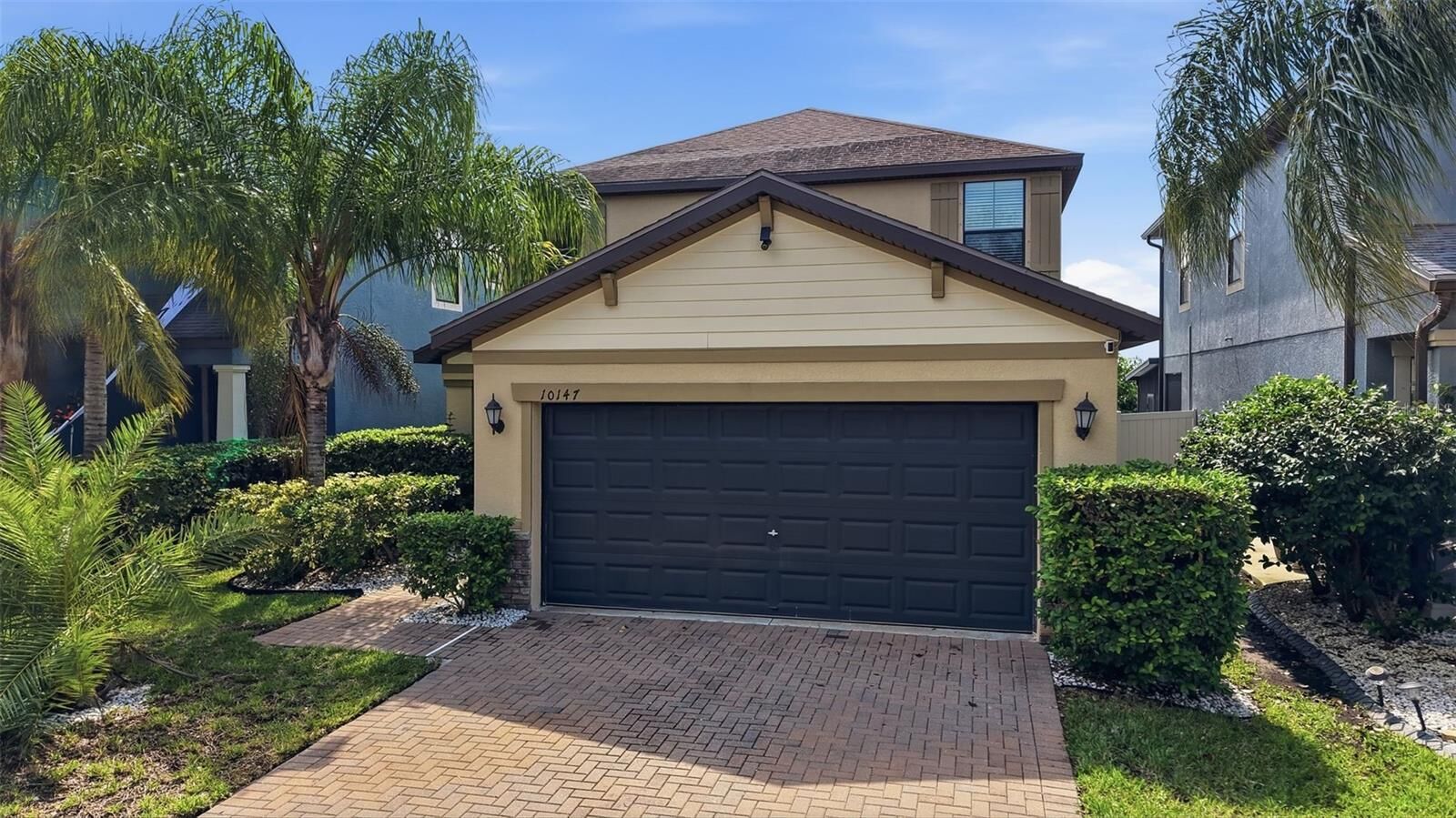 Property Photo: 10147 Newminster Loop FL 33573