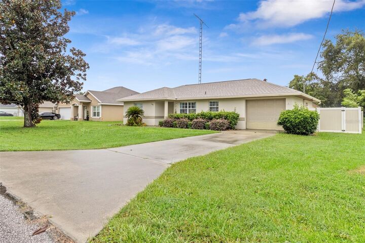 Property Photo:  13618 SE 51st Avenue  FL 34491 