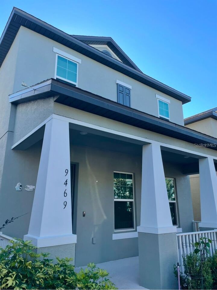 Property Photo: 9469 Meadow Hunt Way FL 34787