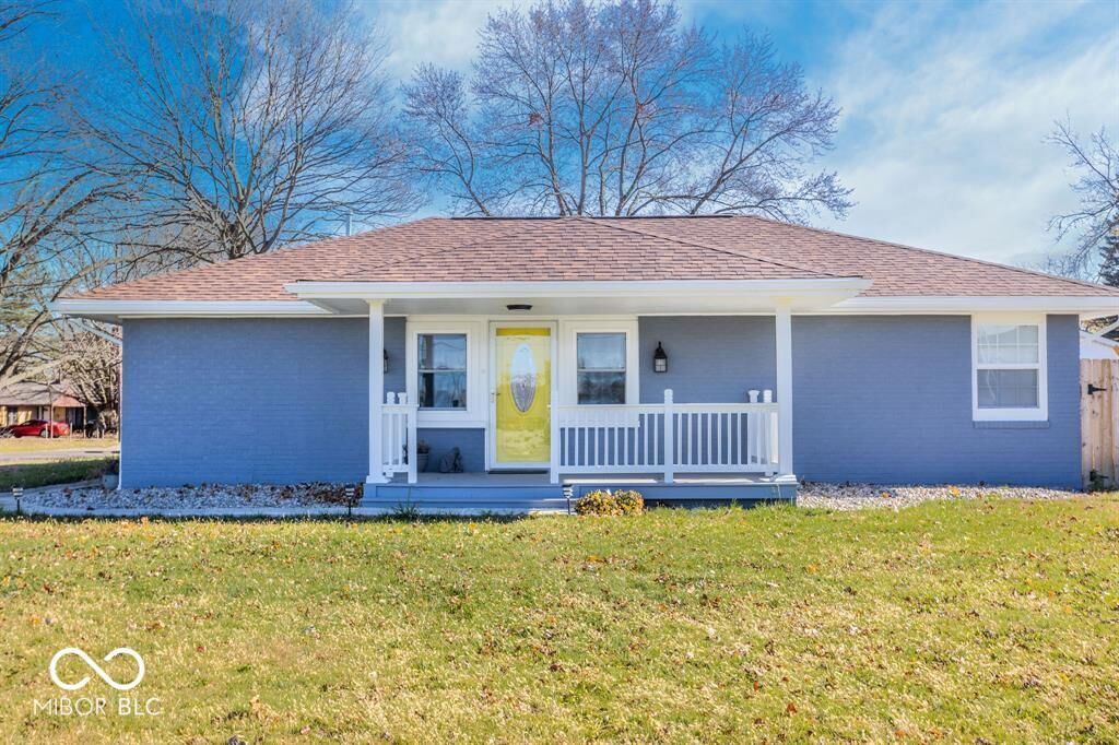 Property Photo:  206 S Scatterfield Road  IN 46012 