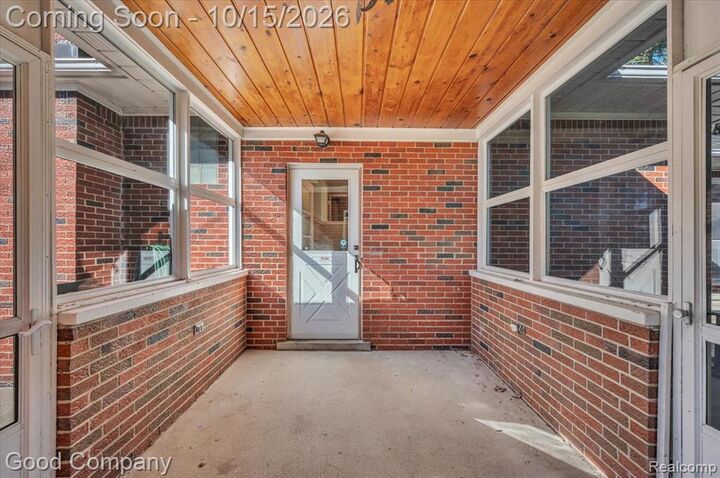 Property Photo:  22831 Ulrich Street  MI 48036 2756 