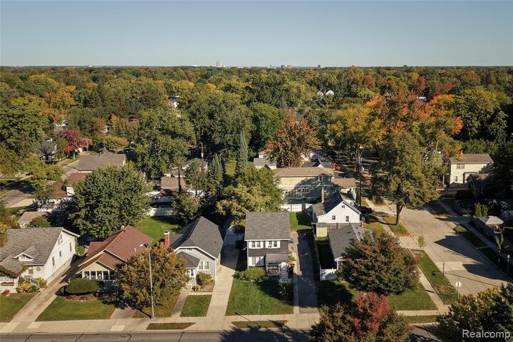 Property Photo:  406 W 12 Mile Road  MI 48073 4297 