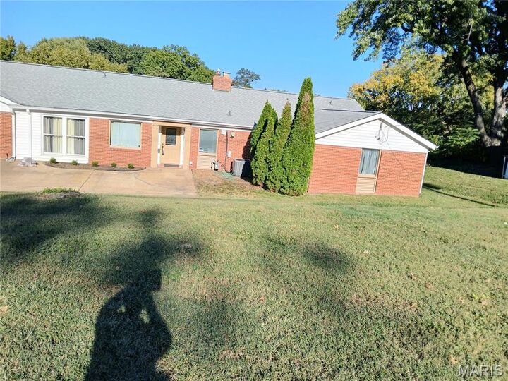 Property Photo: 1032 N Florissant Road MO 63135