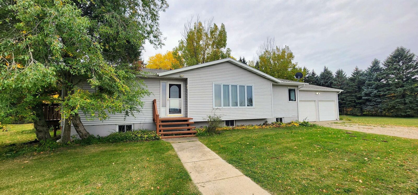 Property Photo: 11240 20th Ave SE ND 58701