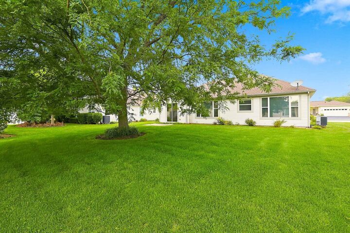 Property Photo: 12449 Fox Run Court IL 60142