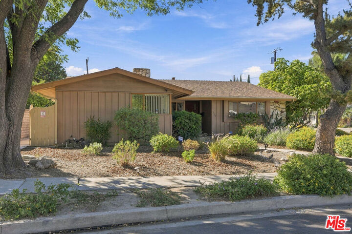 Property Photo:  5525 Saloma Avenue  CA 91411 