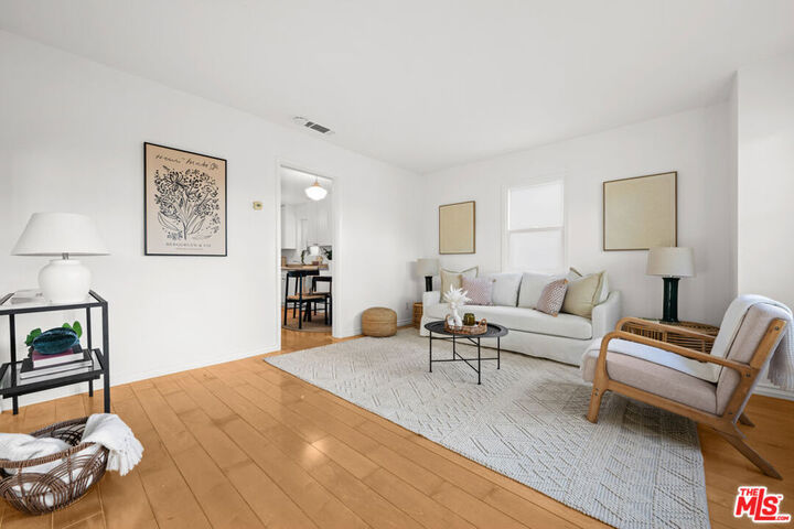 Property Photo: 1419 W Clark Avenue CA 91506