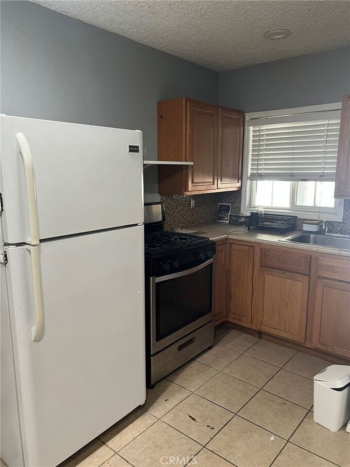 Property Photo:  1819 N Del Norte Avenue  CA 91764 