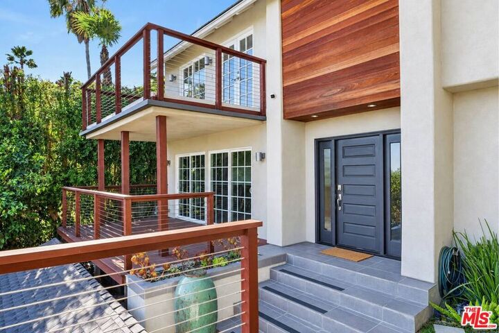 Property Photo:  6609 Whitley Terrace  CA 90068 