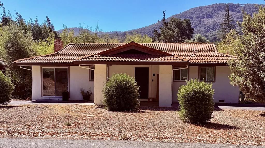 Property Photo:  2 Laguna Robles  CA 93924 