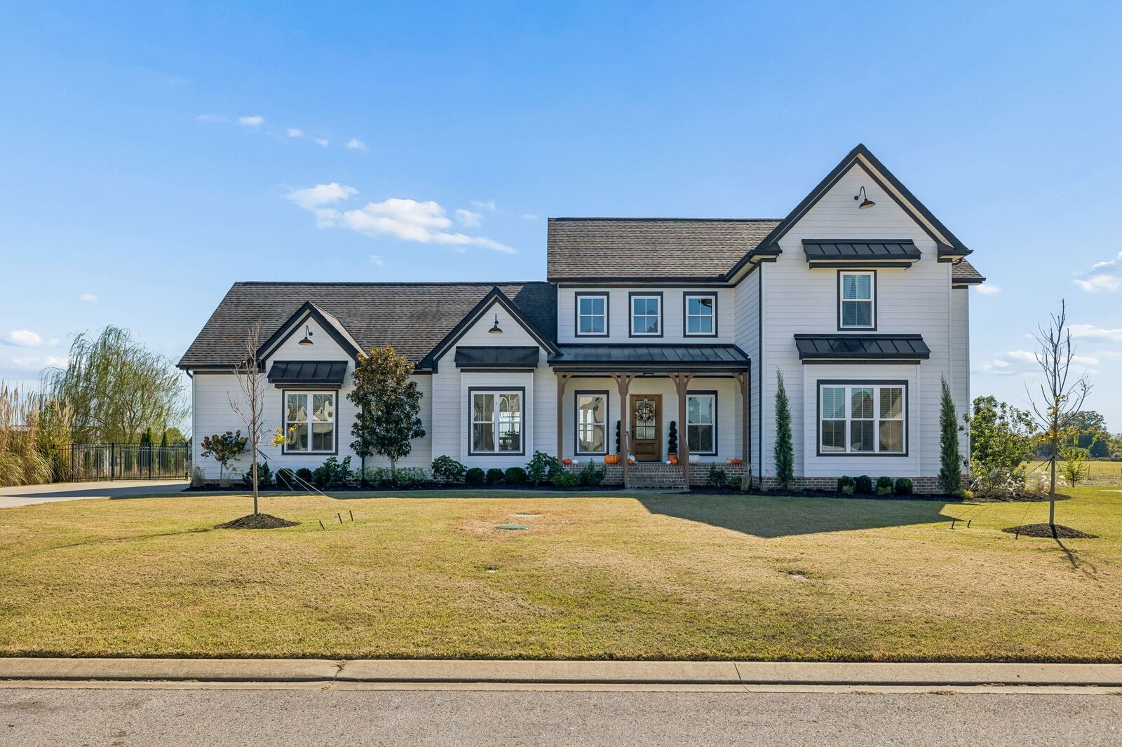 Property Photo: 419 Old Orchard Dr TN 37085