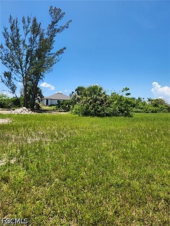 Property Photo: 1116 NW 28th Avenue FL 33993