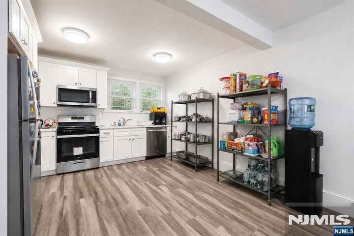 Property Photo:  52 Thomas Street  NJ 07003 