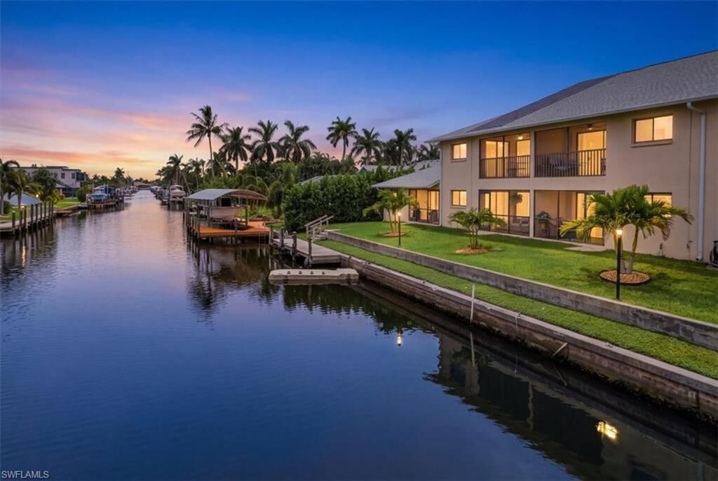 Property Photo:  4805 Sorrento Ct 106  FL 33904 