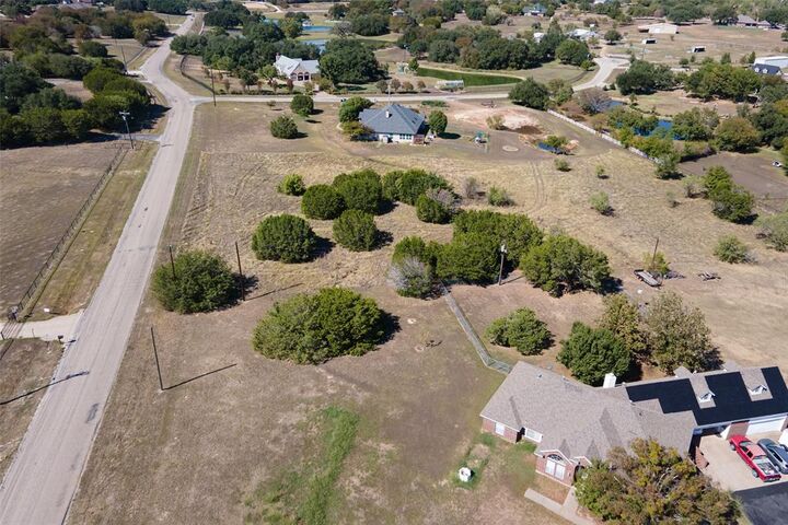 Property Photo:  3001 Bob White Drive  TX 76049 