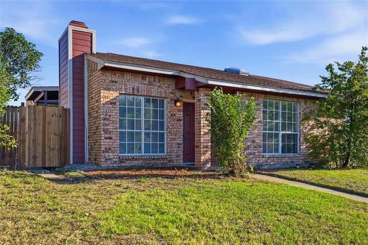Property Photo: 1524 Abilene Drive TX 75150
