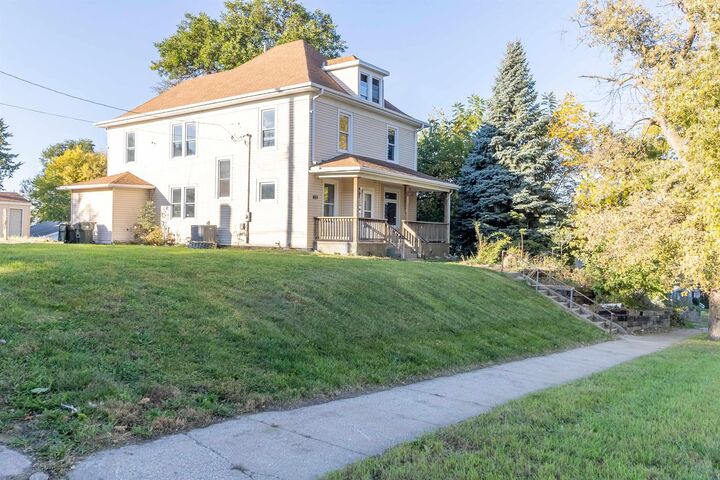 Property Photo:  112 16th Street  IA 51103 