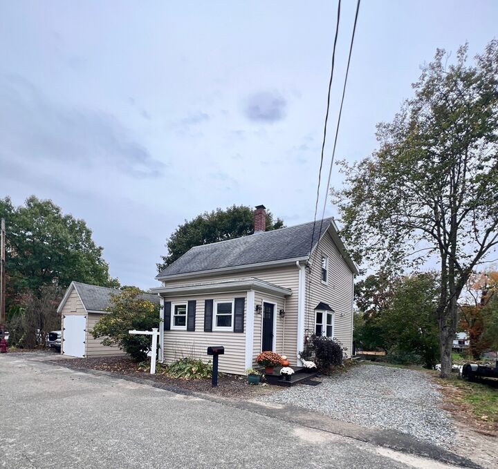 Property Photo: 23 Stowe Ct MA 01749