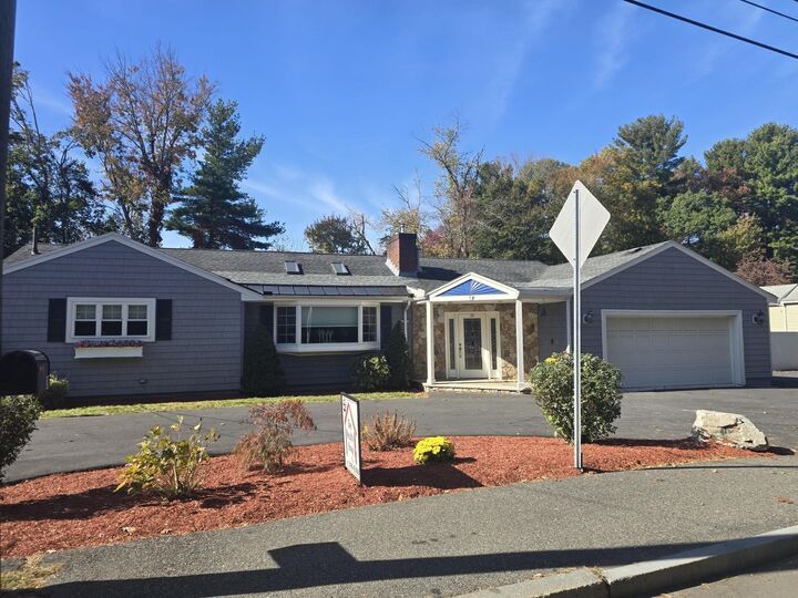 Property Photo:  39 Walnut Street  MA 01906 