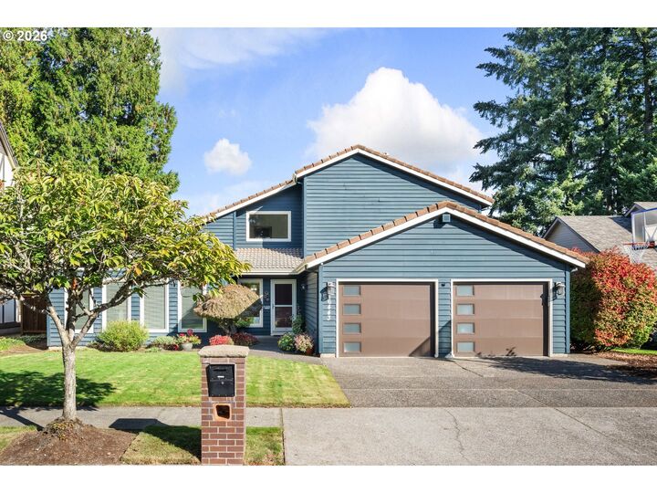Property Photo:  16443 NE Tillamook St  OR 97230 