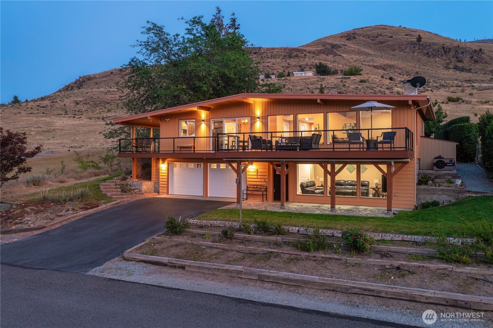 Property Photo:  621  Mountain View Dr  WA 98816 