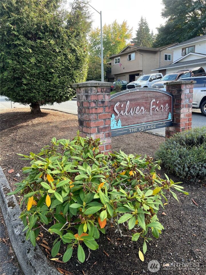 Property Photo: 6224 146th Place SE WA 98208