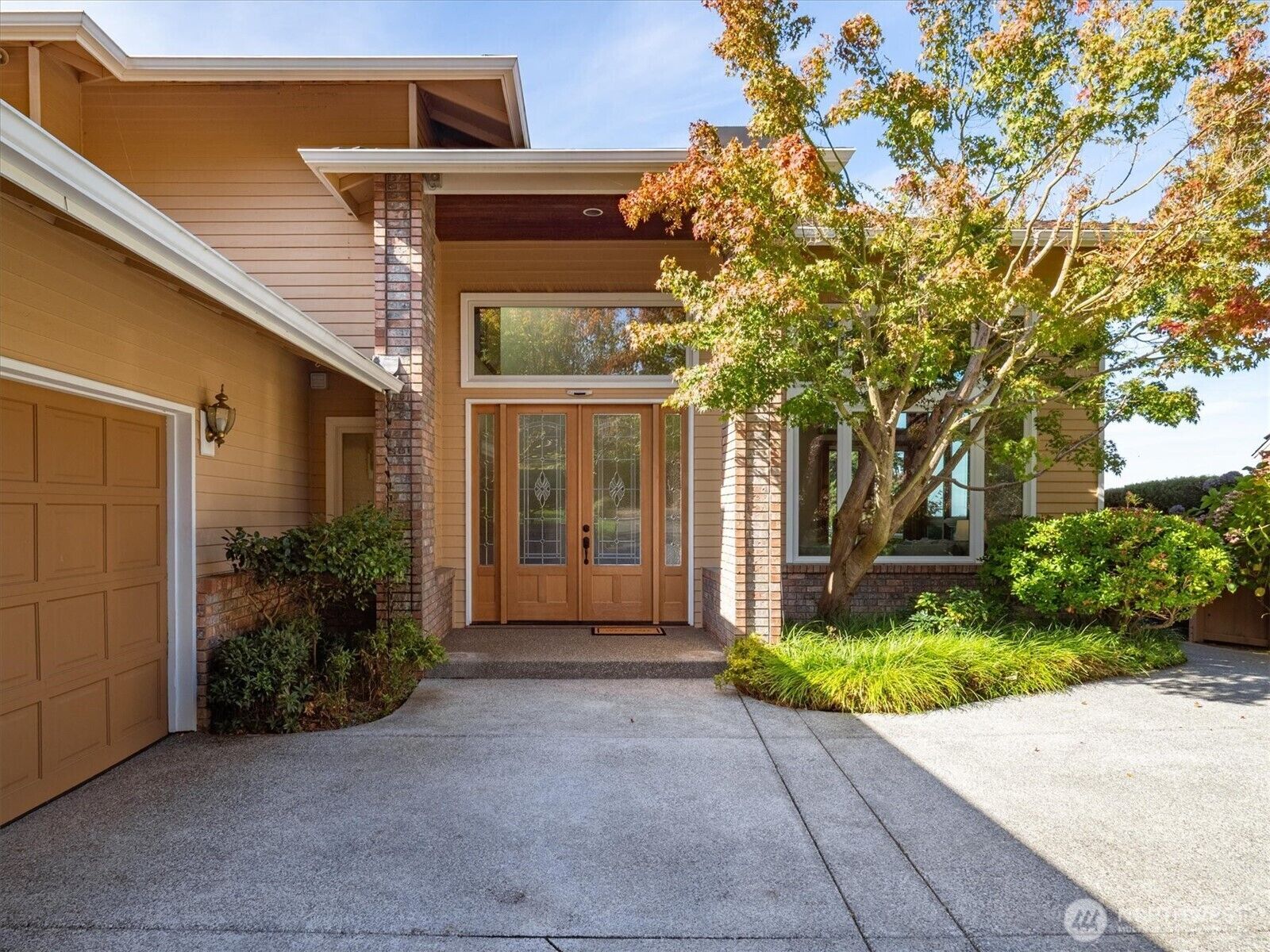 Property Photo:  720  9th Avenue S  WA 98020 