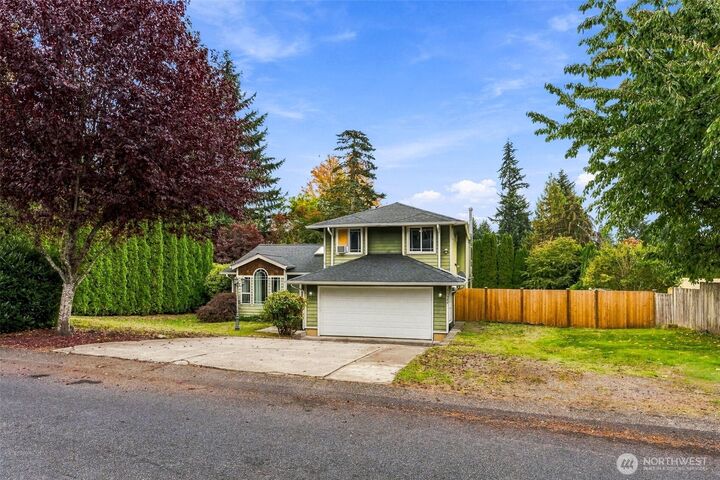 Property Photo:  11627  207th Ave East  WA 98391 