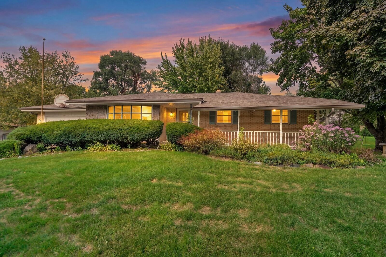 Property Photo: 4834 Chesterfield Avenue IL 61109