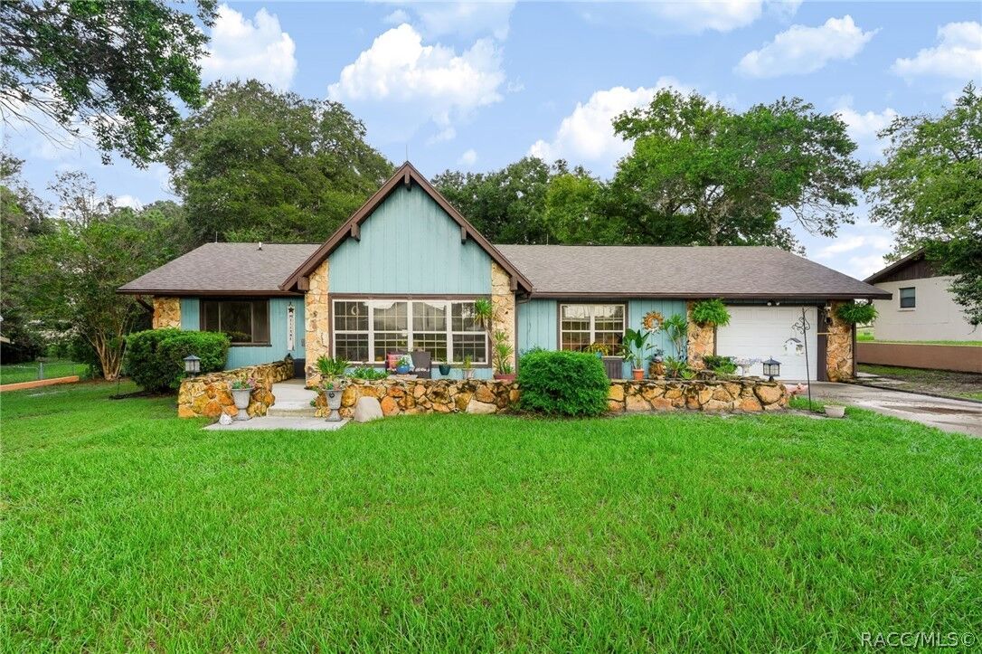 Property Photo: 10345 SW 84th Avenue Road FL 34481