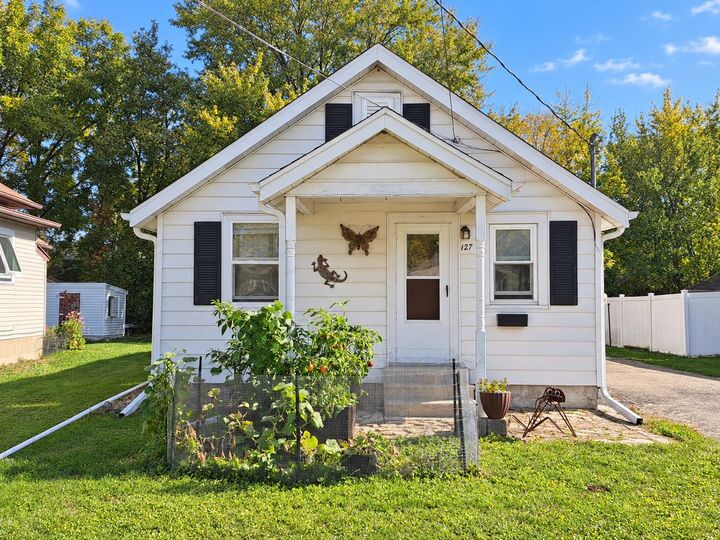 Property Photo: 127 Plummer Avenue WI 54956