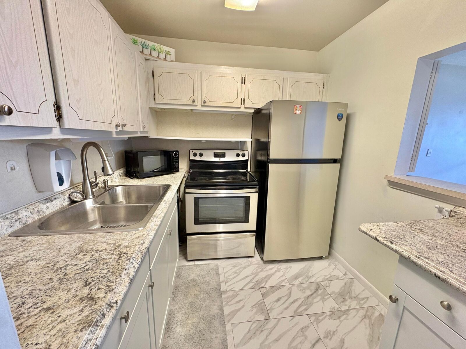 Property Photo:  47 Easthampton B  FL 33417 