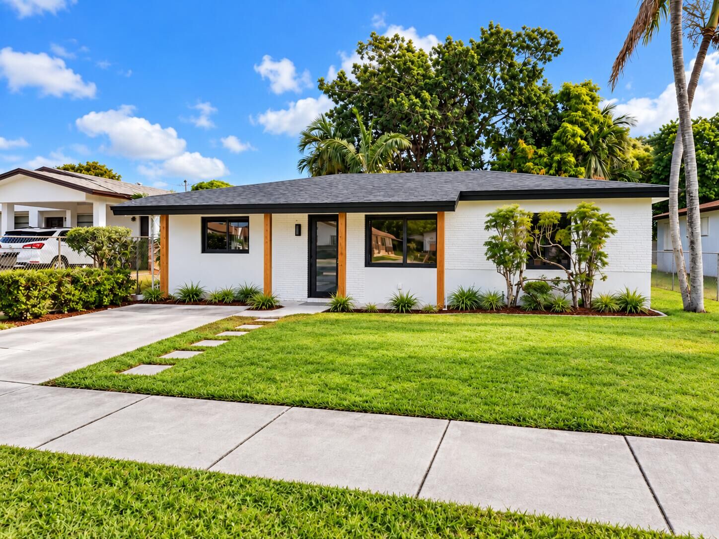 Property Photo:  4009 SW 21st Street  FL 33023 