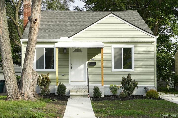 Property Photo: 569 E Coy Avenue MI 48030