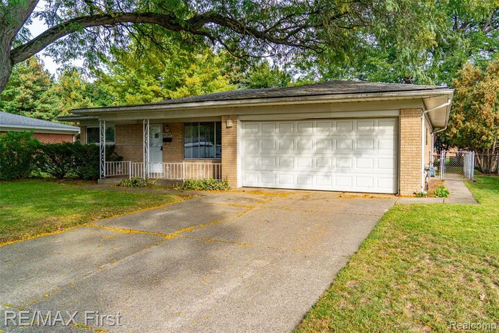 Property Photo:  48280 Rex Street  MI 48317 
